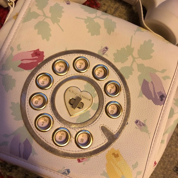 NWOT Betsey Johnson Phone Crossbody - Picture 2 of 4
